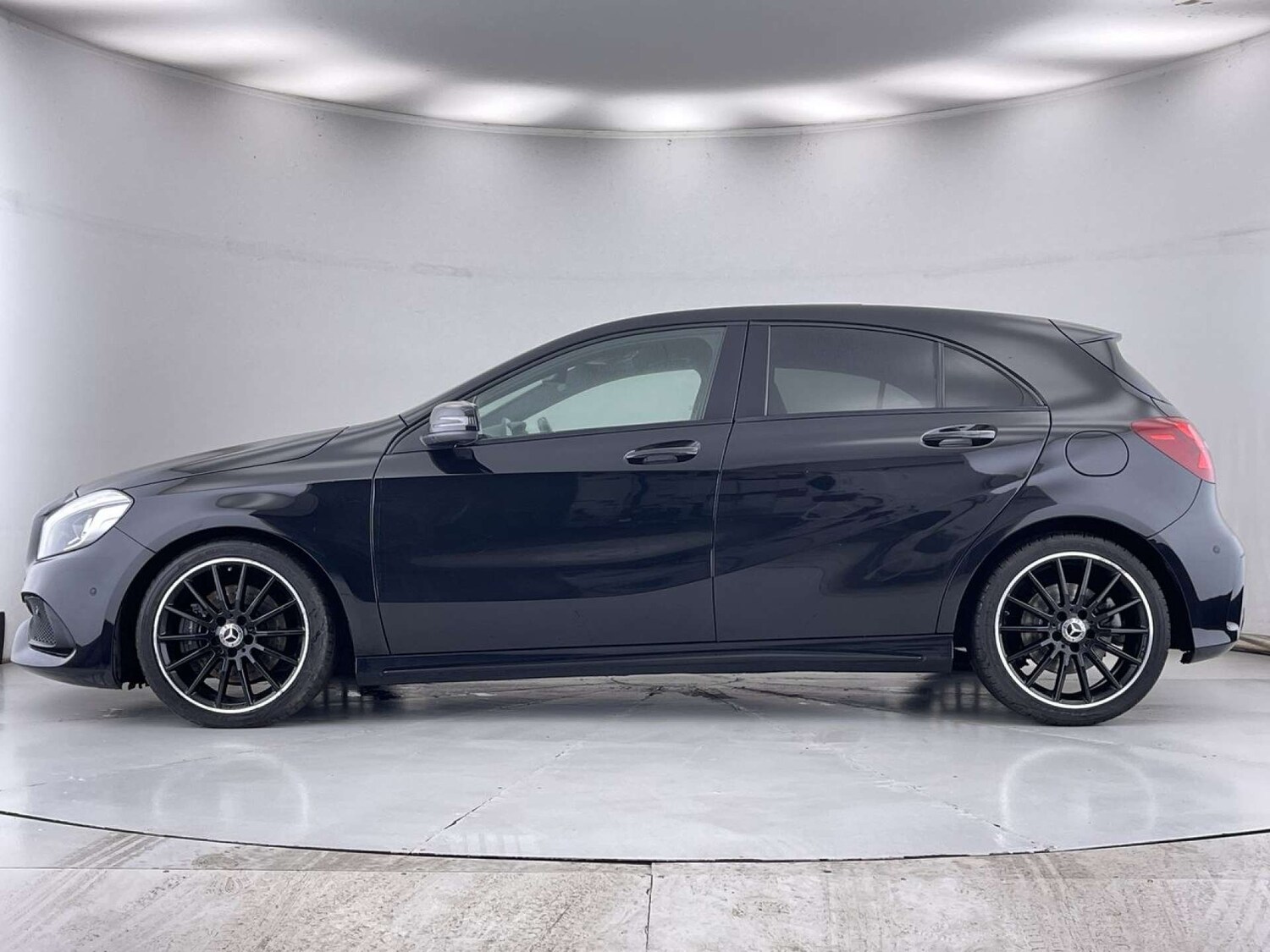 Used Mercedes-Benz A-Class 2017 for sale - 76698036: Photo 16