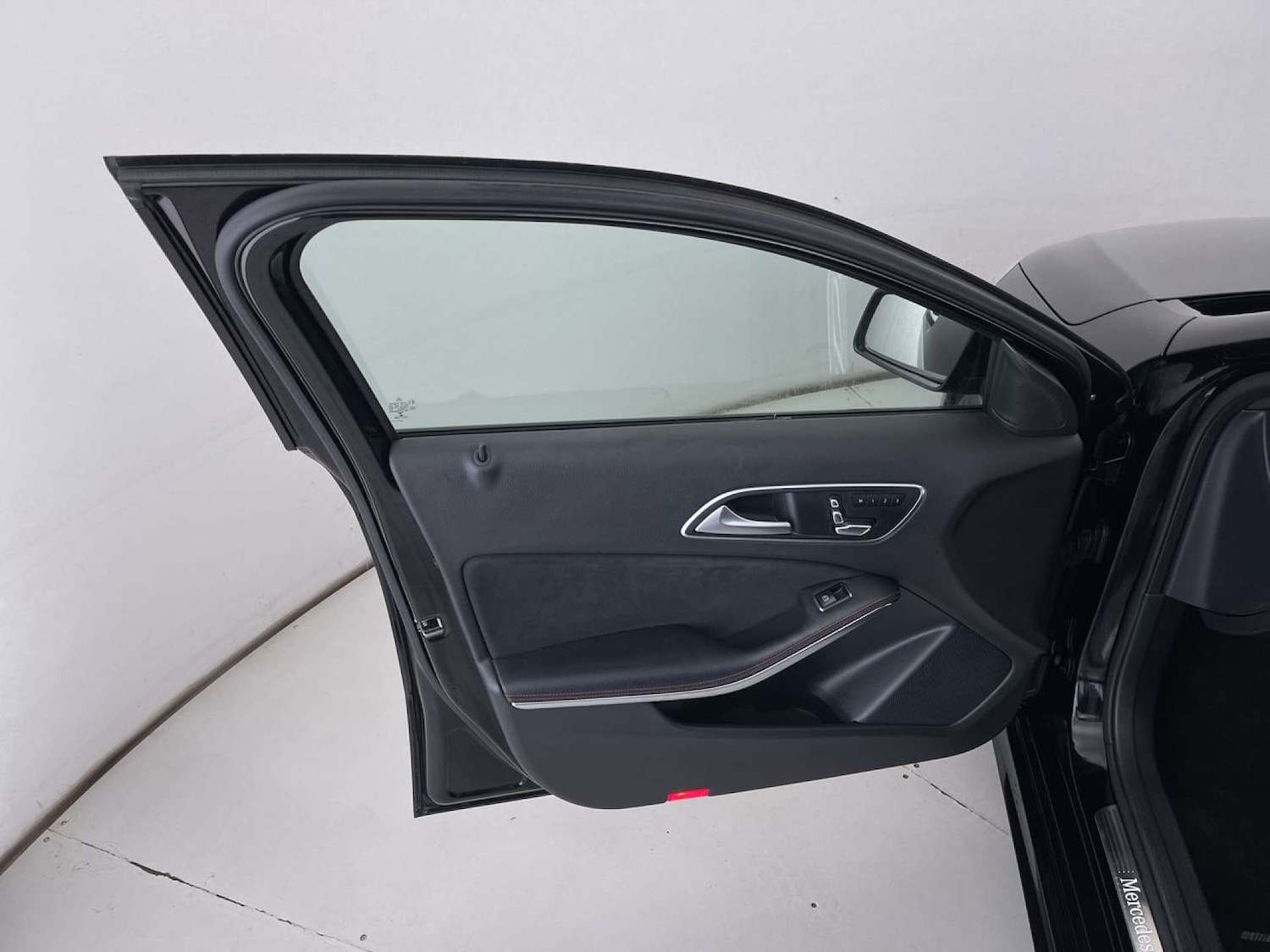 Used Mercedes-Benz A-Class 2017 for sale - 76698036: Photo 27