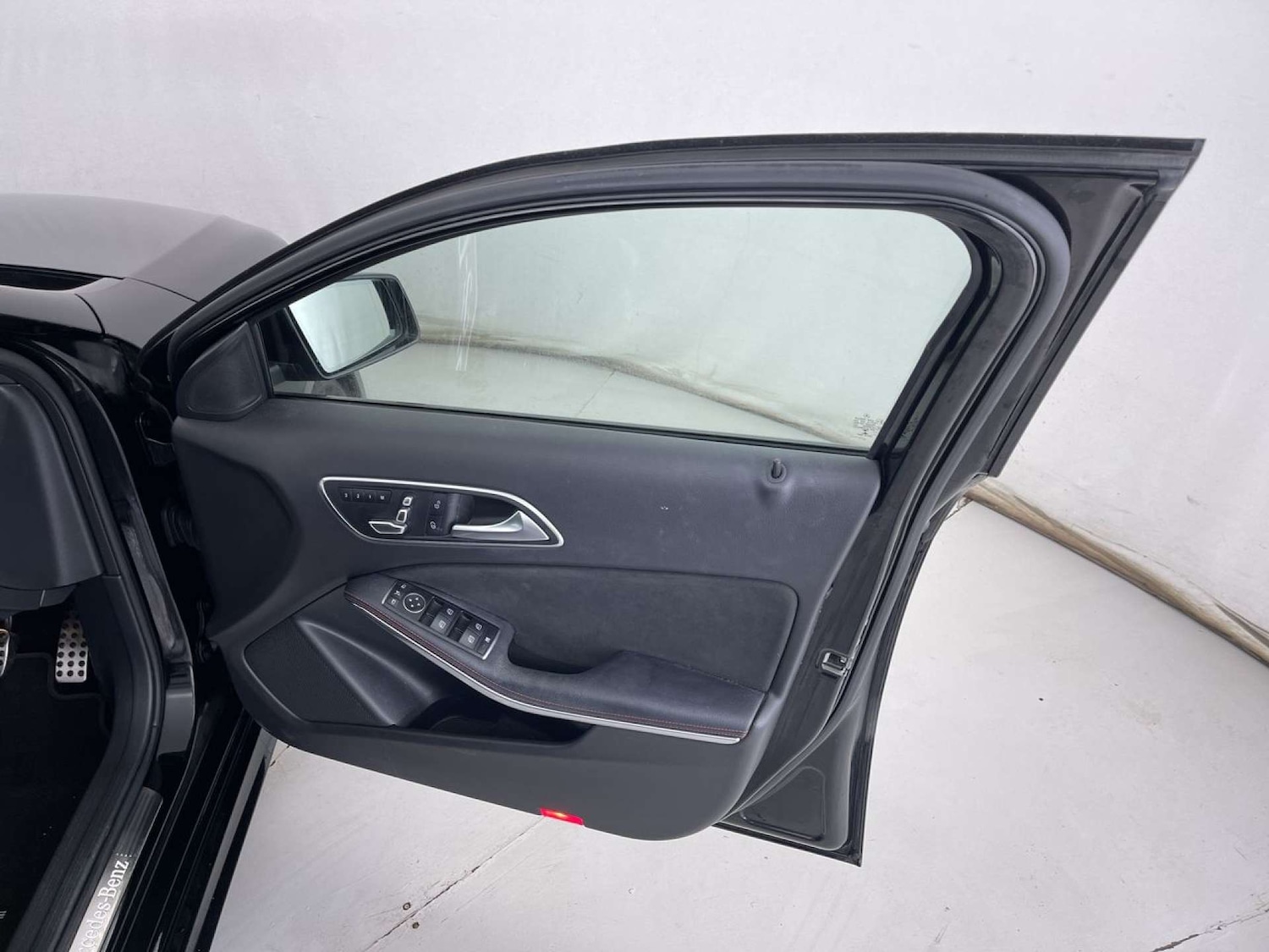 Used Mercedes-Benz A-Class 2017 for sale - 76698036: Photo 29