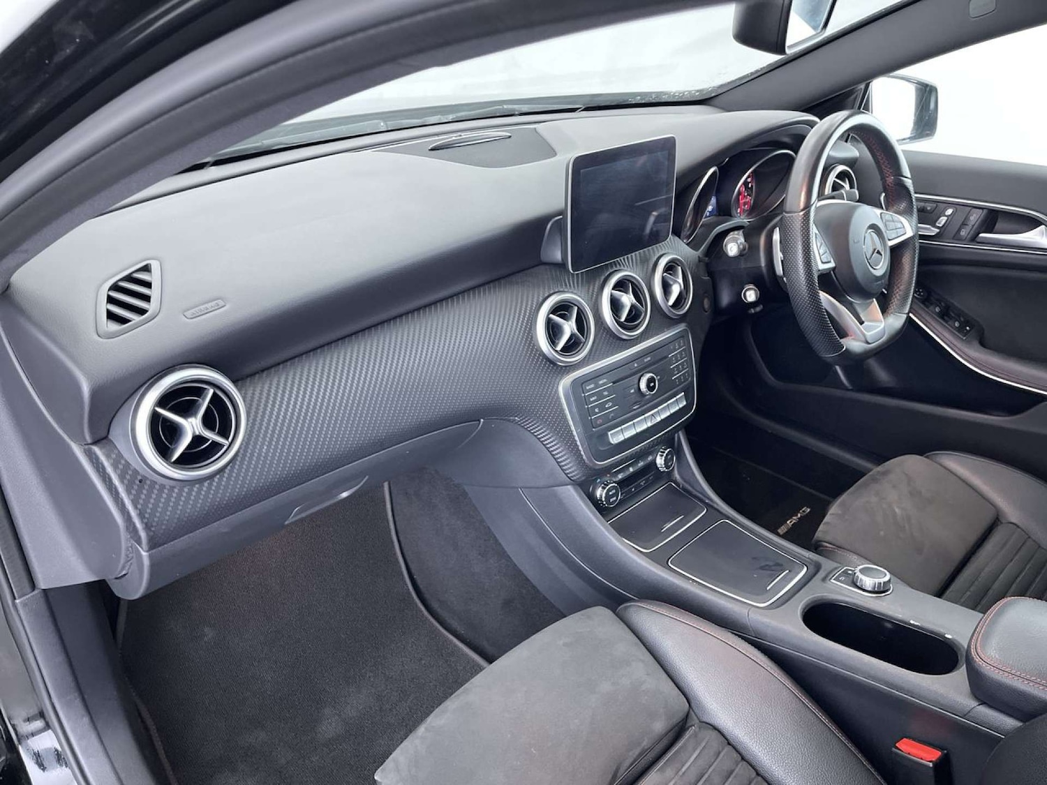 Used Mercedes-Benz A-Class 2017 for sale - 76698036: Photo 32