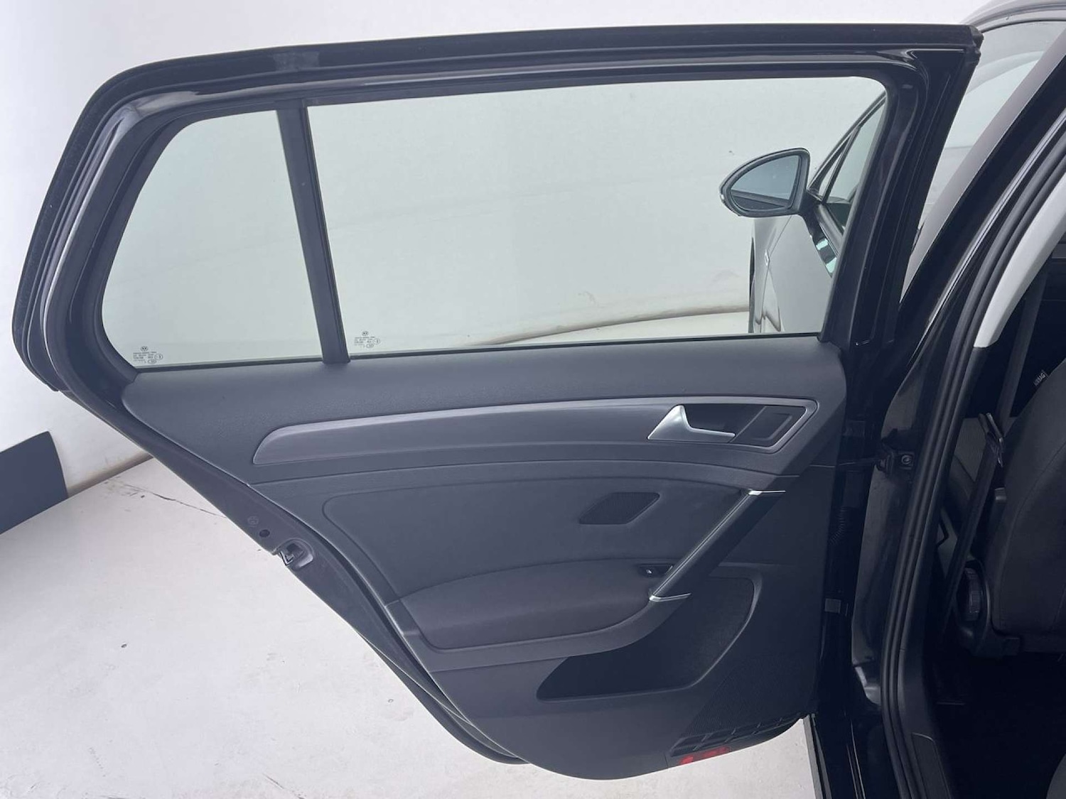 Used Volkswagen Golf 2018 for sale - 76602142: Photo 28