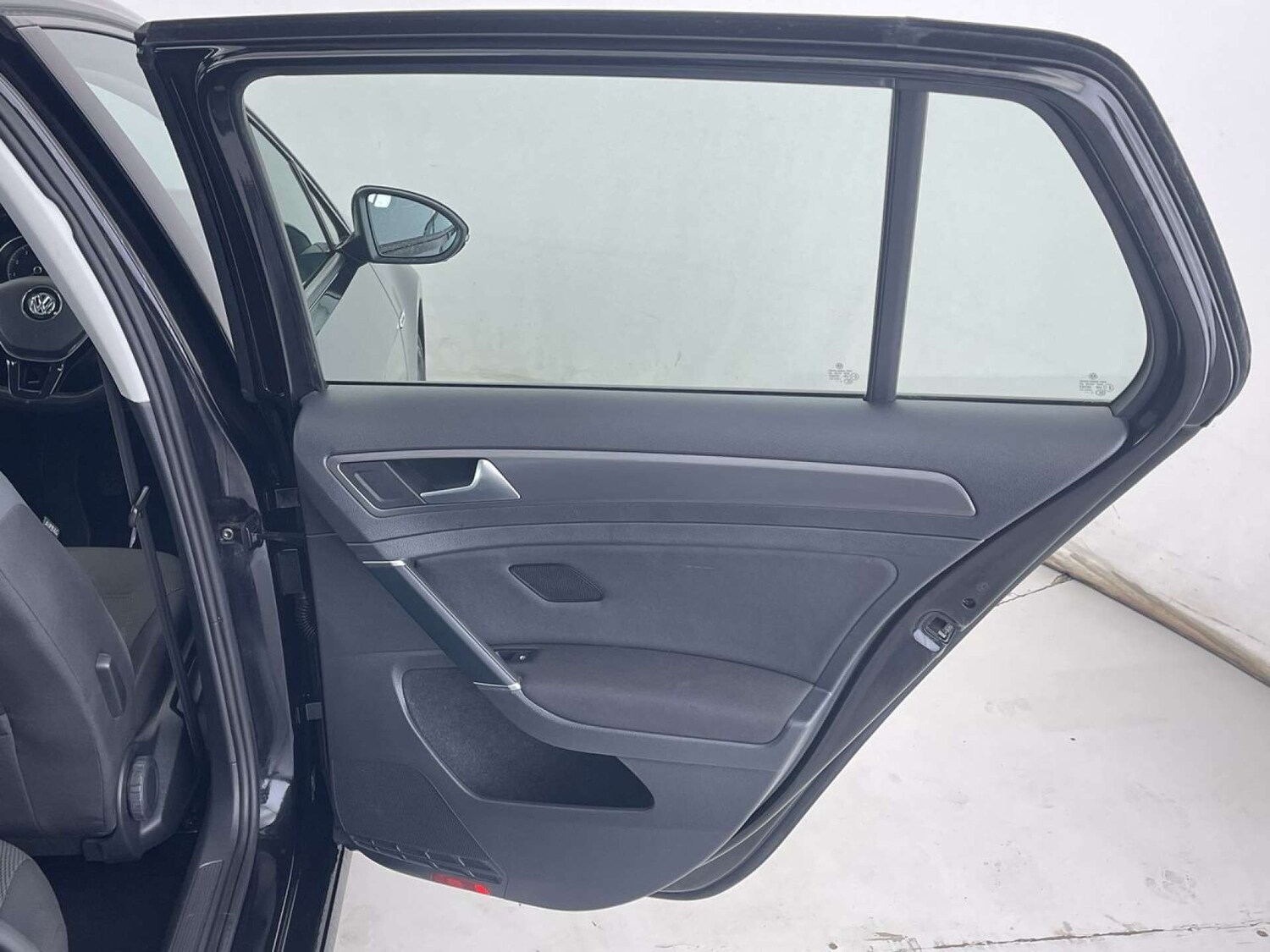 Used Volkswagen Golf 2018 for sale - 76602142: Photo 30