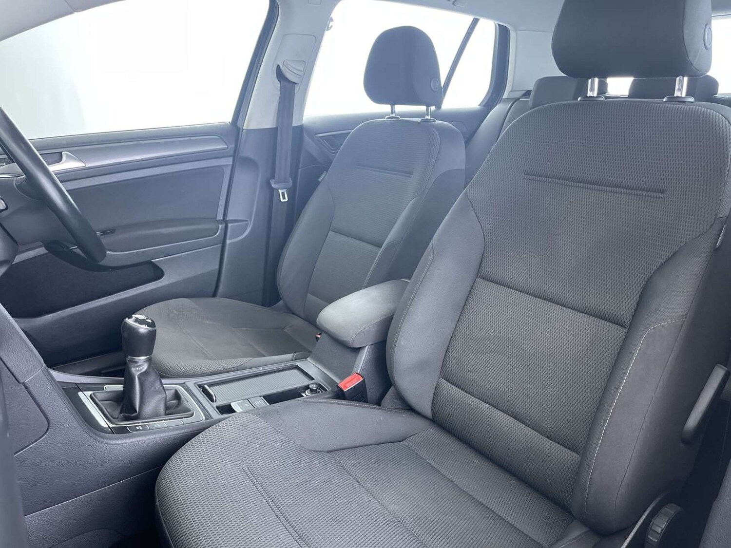 Used Volkswagen Golf 2018 for sale - 76602142: Photo 31