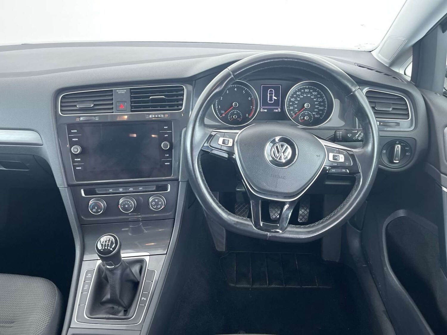 Used Volkswagen Golf 2018 for sale - 76602142: Photo 35