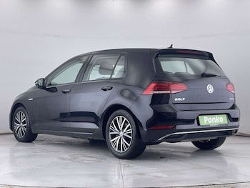 Used Volkswagen Golf 2018 for sale - 76602142: Photo