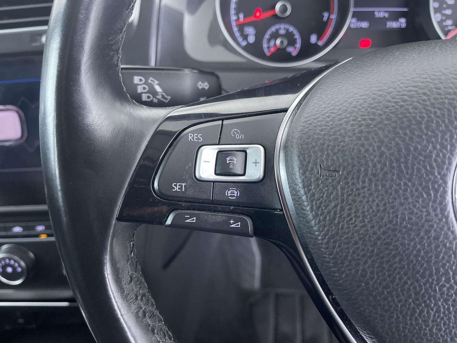 Used Volkswagen Golf 2018 for sale - 76602142: Photo 51