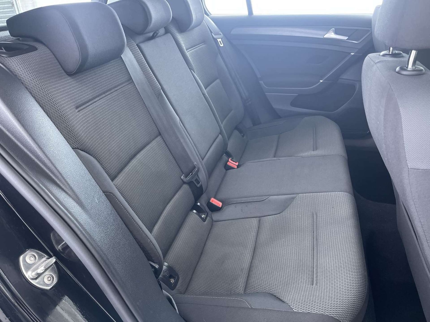 Used Volkswagen Golf 2018 for sale - 76602142: Photo 9