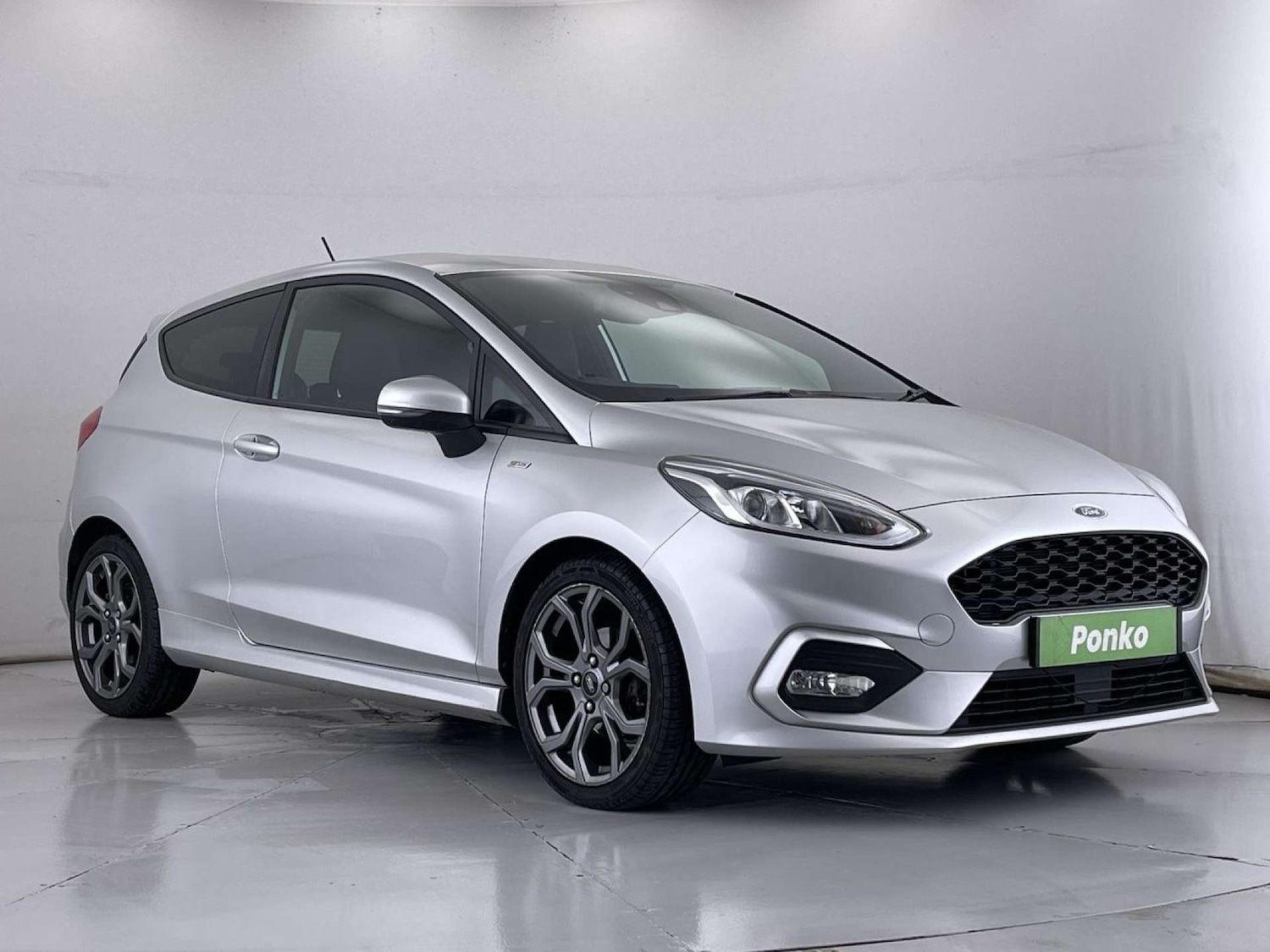 Used Ford Fiesta 2018 for sale - 76509335: Photo 1