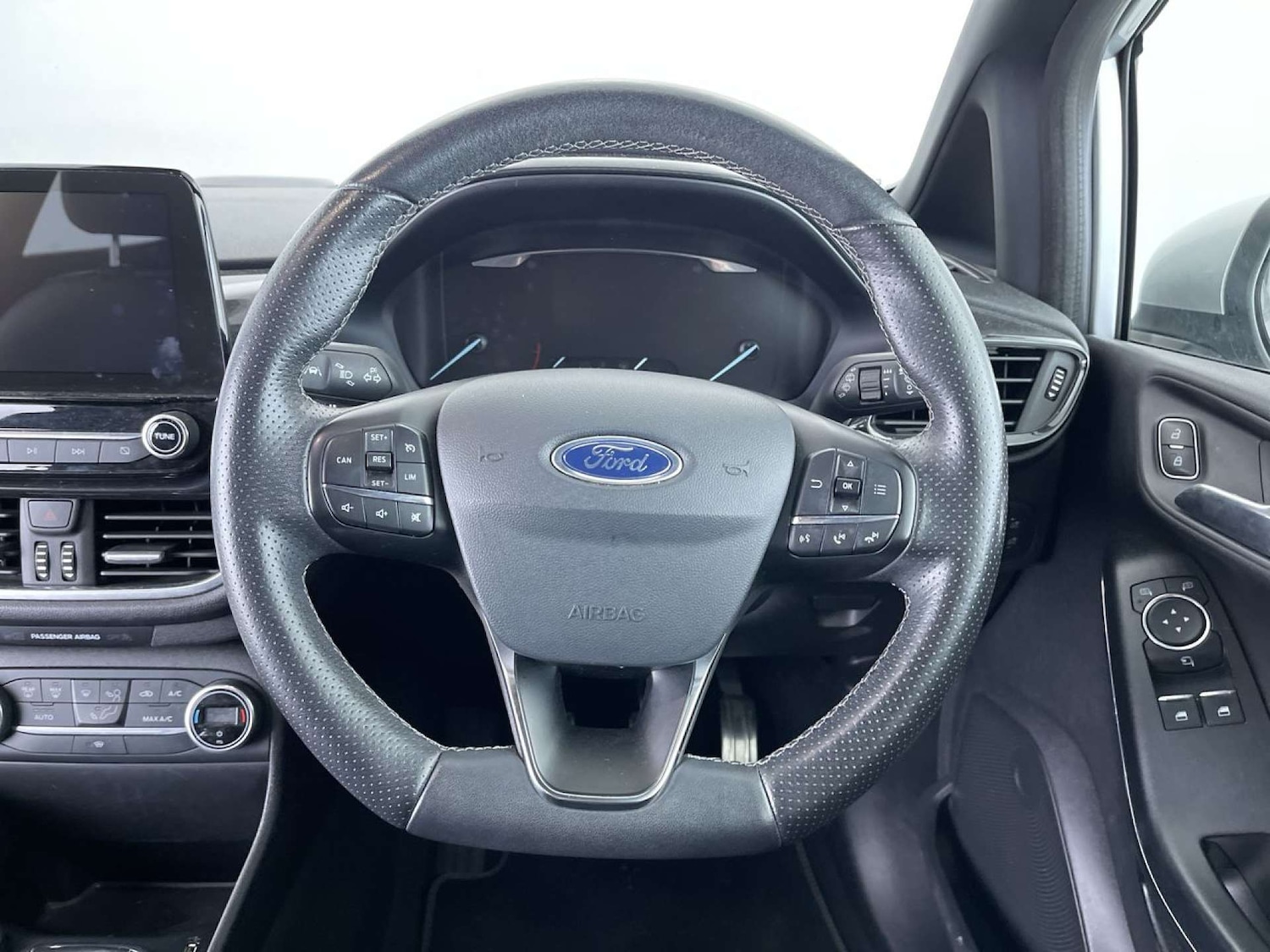 Used Ford Fiesta 2018 for sale - 76509335: Photo 34