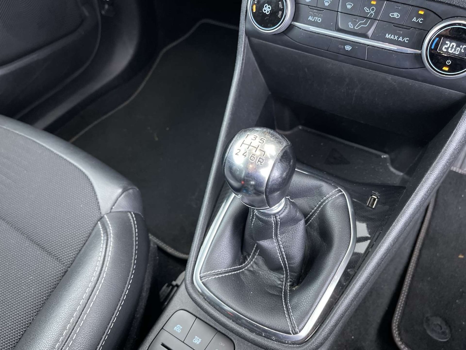 Used Ford Fiesta 2018 for sale - 76509335: Photo 46