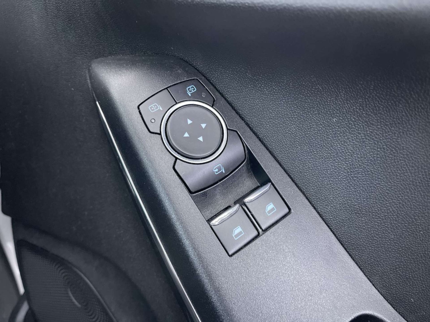 Used Ford Fiesta 2018 for sale - 76509335: Photo 48