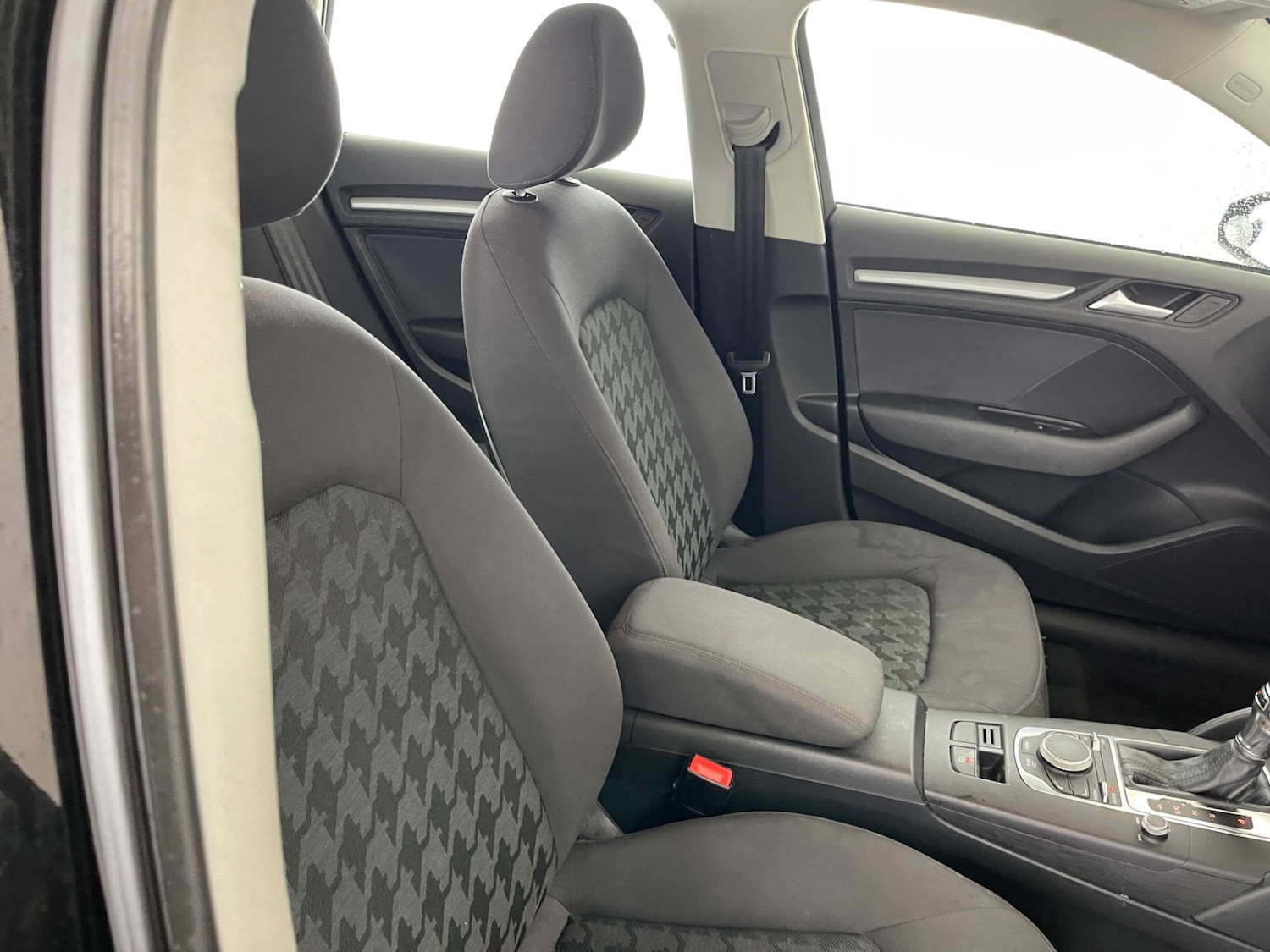 Used Audi A3 2015 for sale - 76352646: Photo 9