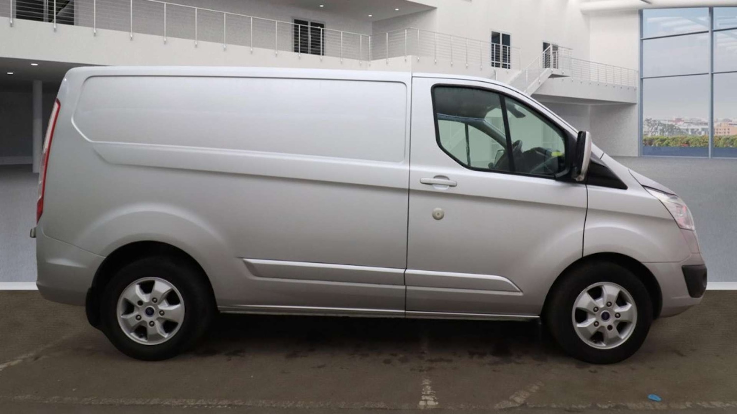 Used Ford Transit Custom 2015 for sale - 76625855: Photo 5