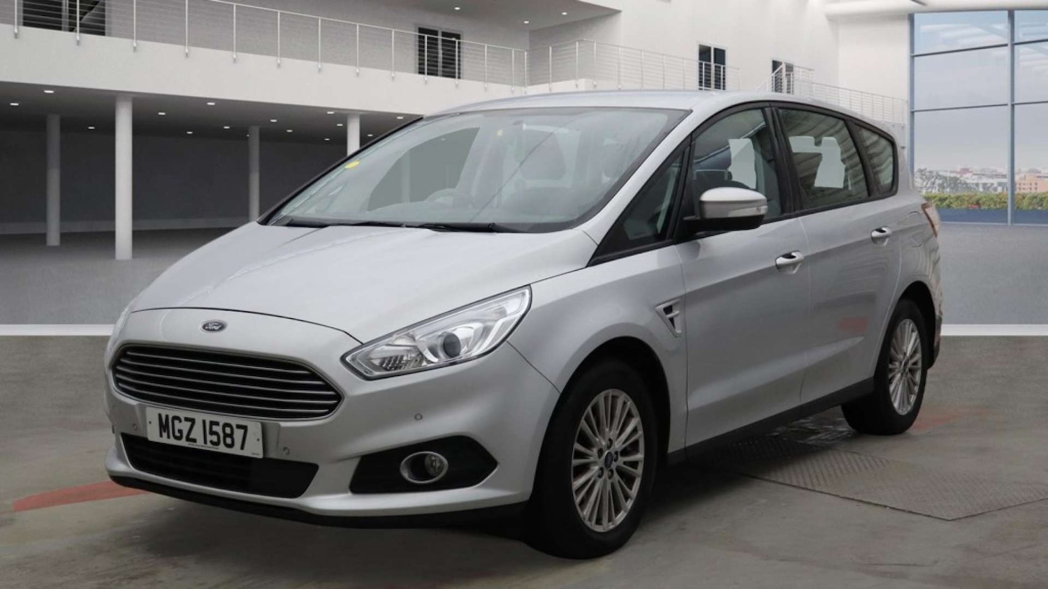 Used Ford S-Max 2019 for sale - 77326131: Photo 2