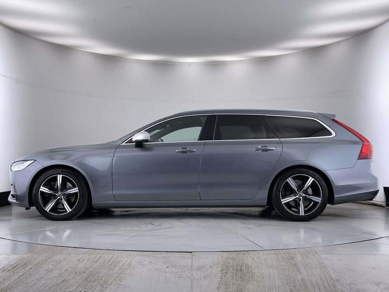 Used Volvo V90 2017 for sale - 75958214: Photo 75