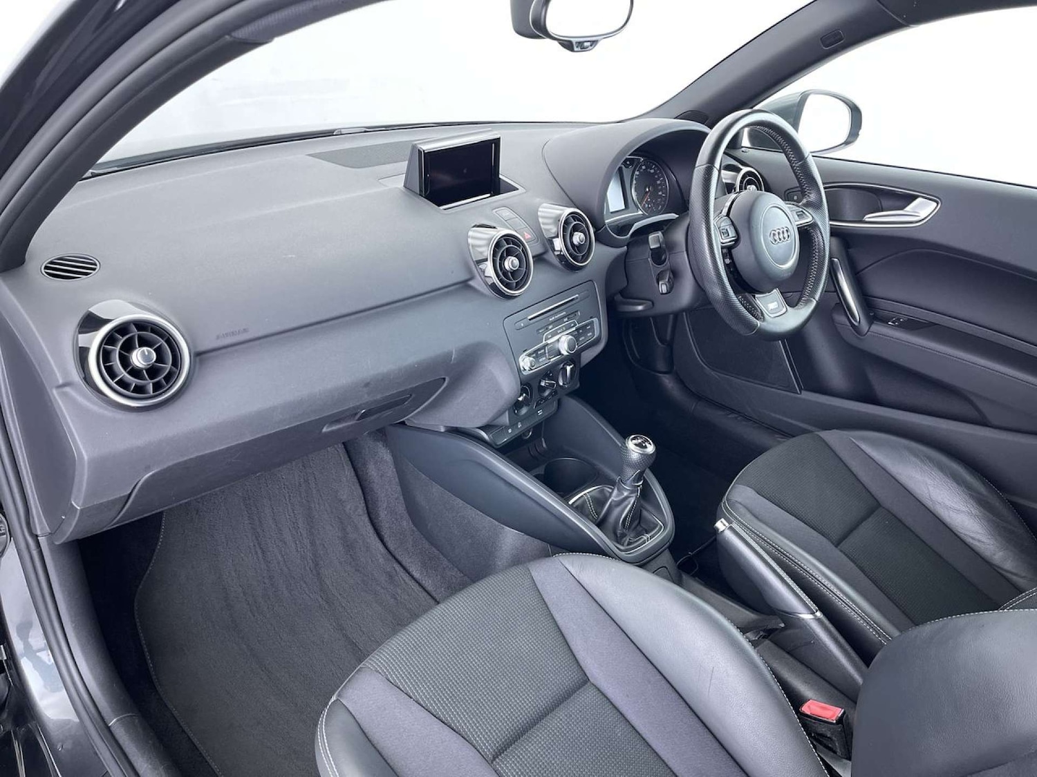 Used Audi A1 2015 for sale - 77271553: Photo 30