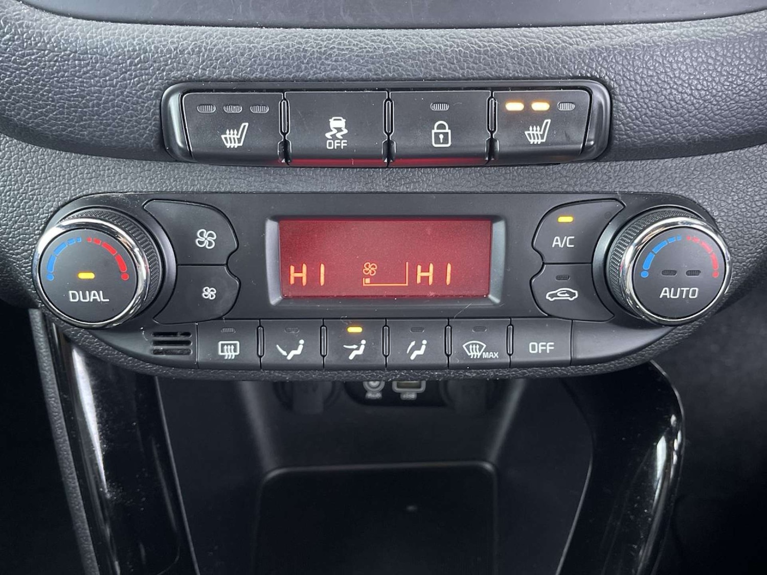 Used Kia Ceed 2018 for sale - 76558367: Photo 44