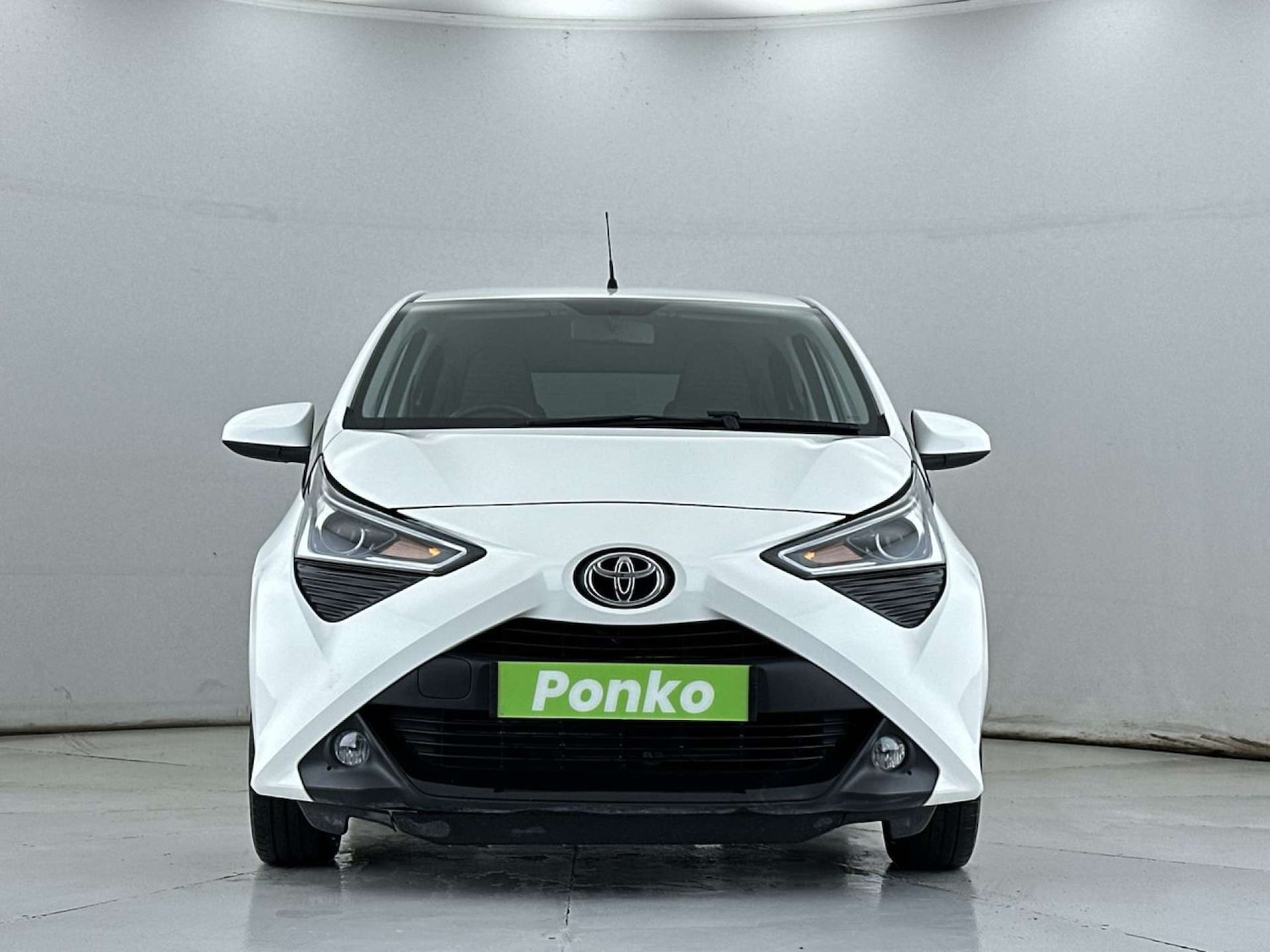 Used Toyota AYGO 2018 for sale - 77469836: Photo 14