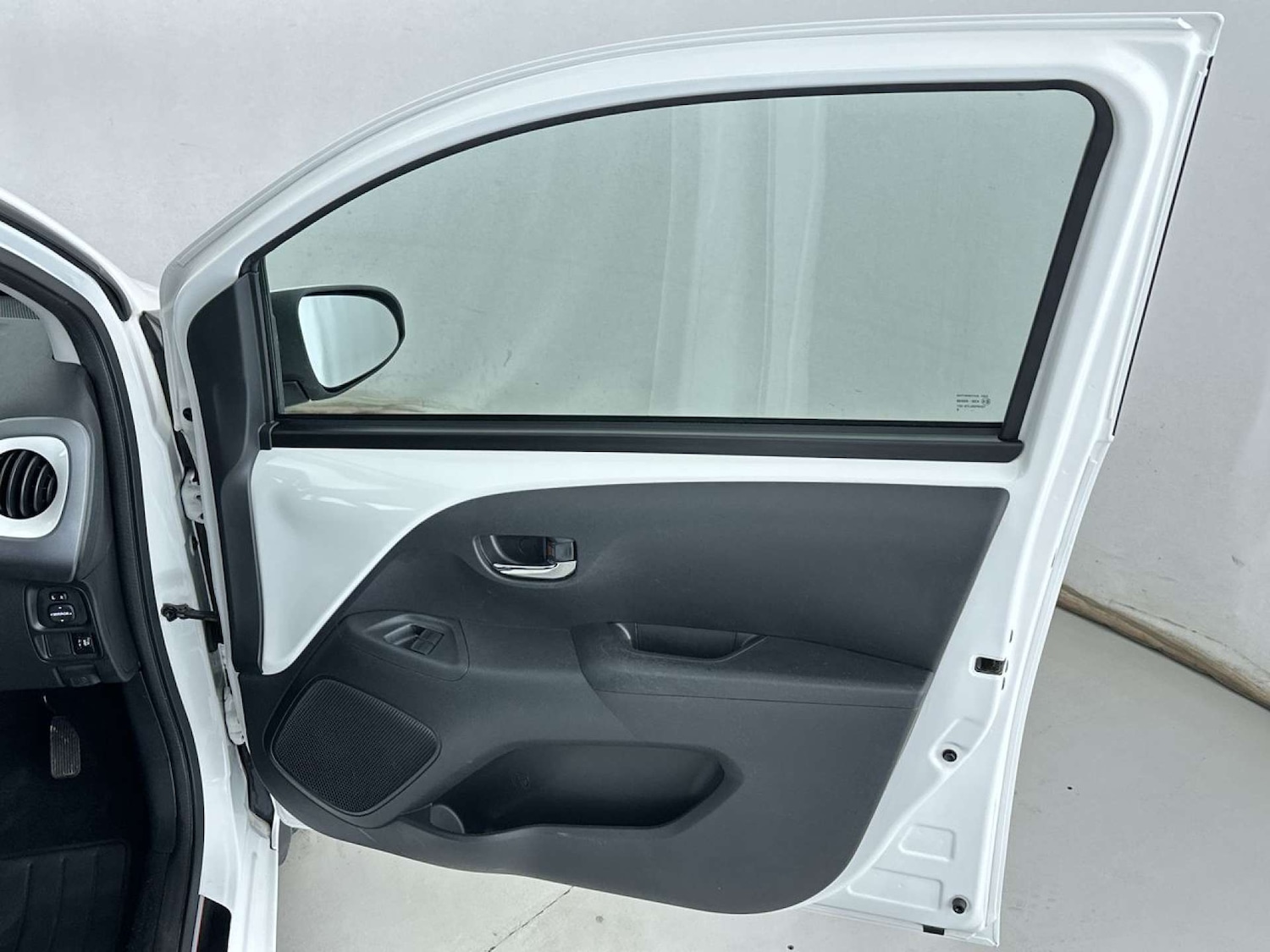 Used Toyota AYGO 2018 for sale - 77469836: Photo 29