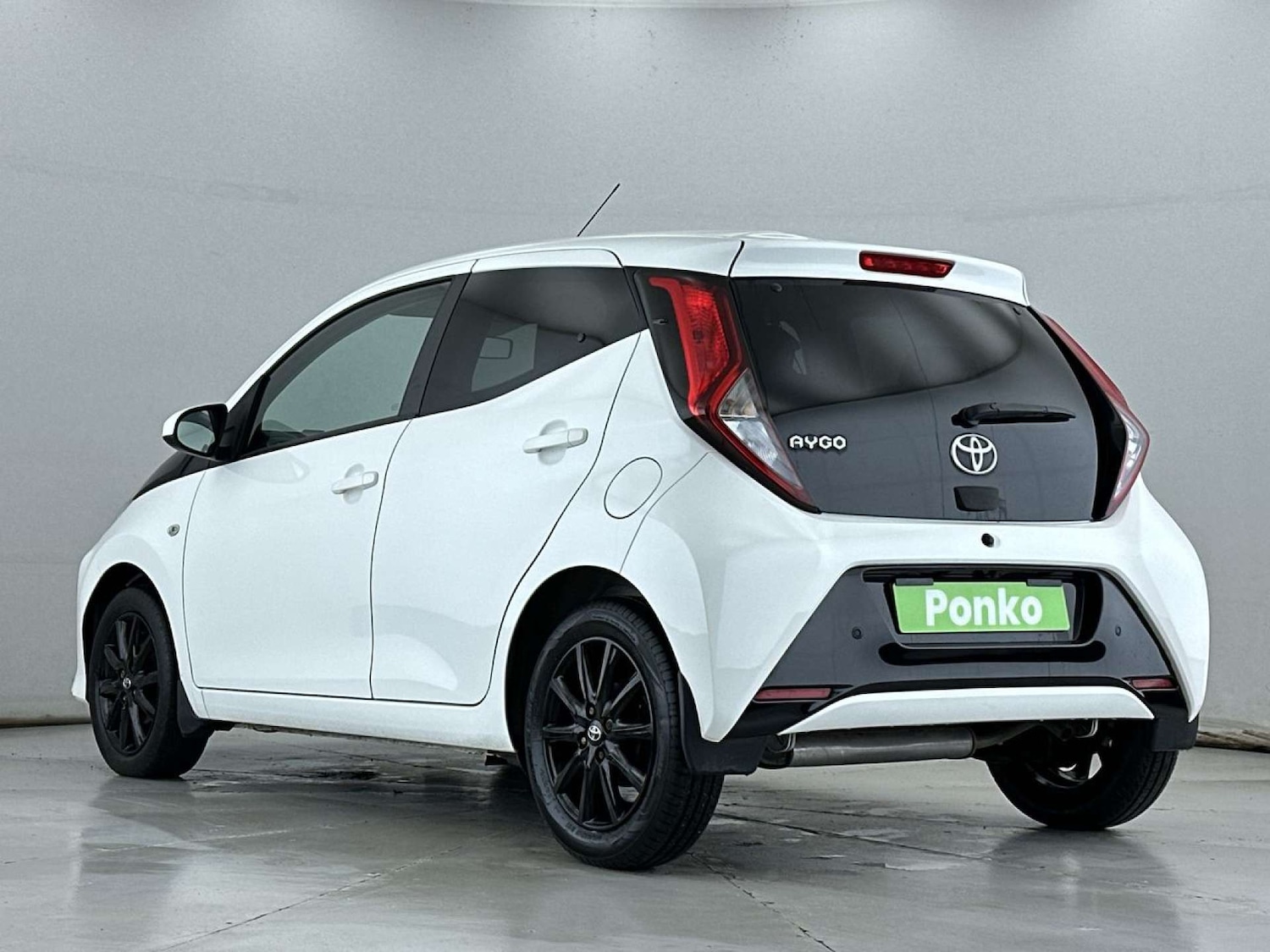 Used Toyota AYGO 2018 for sale - 77469836: Photo 3