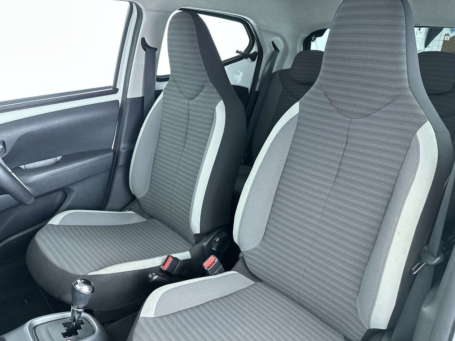 Used Toyota AYGO 2018 for sale - 77469836: Photo 31