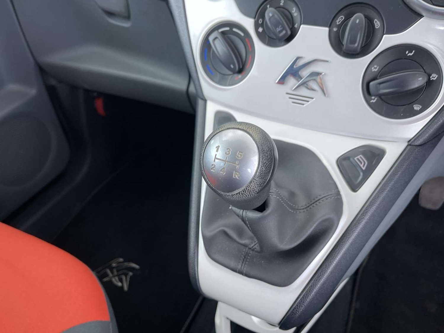 Used Ford Ka 2015 for sale - 76542290: Photo 43