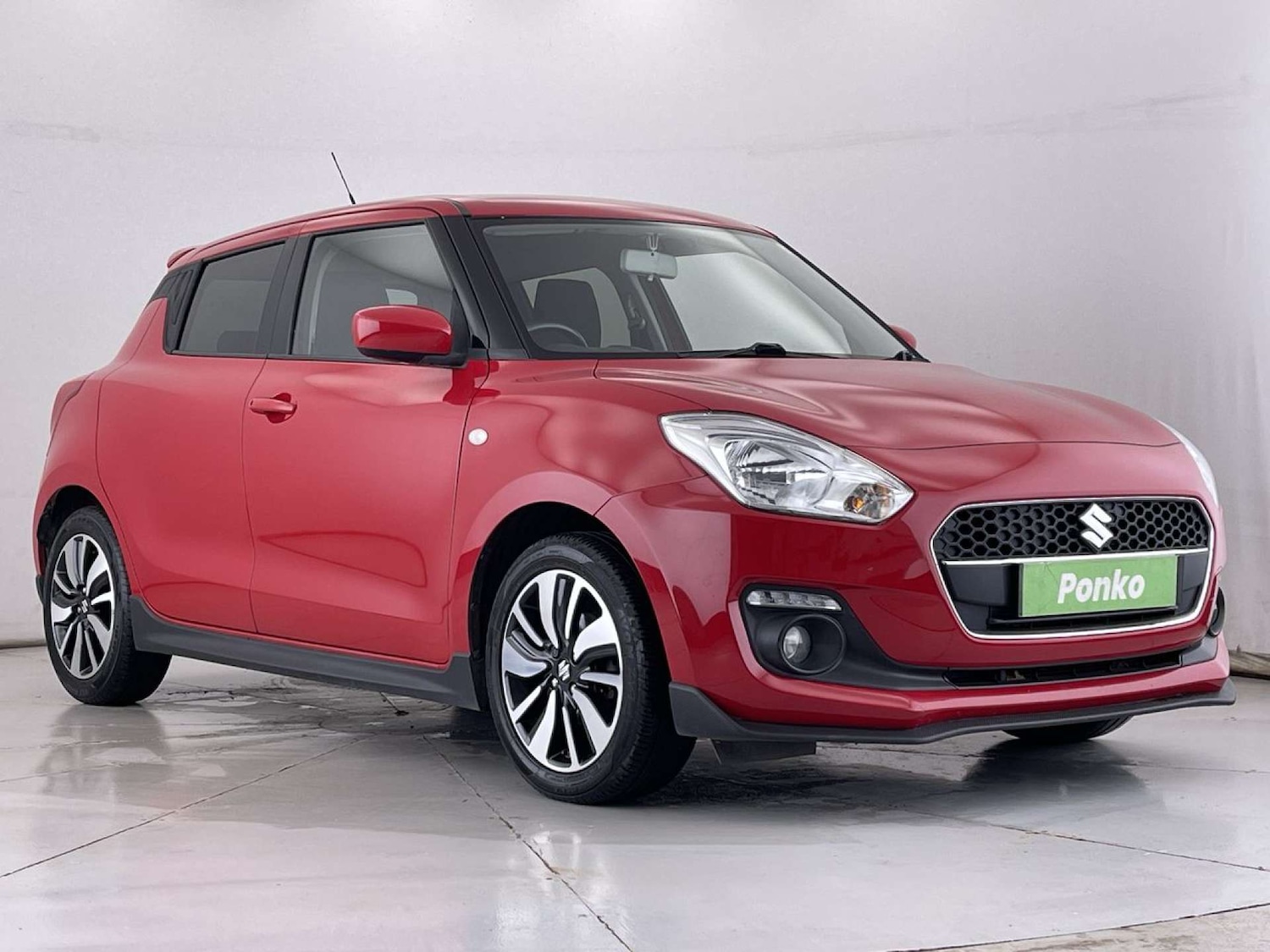 Used Suzuki Swift 2019 for sale - 76919159: Photo 1