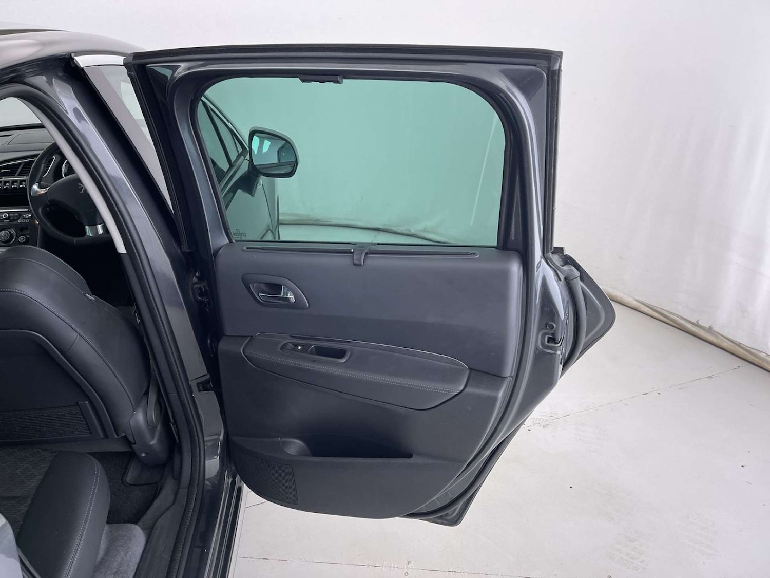 Used Peugeot 3008 2015 for sale - 76709125: Photo 30