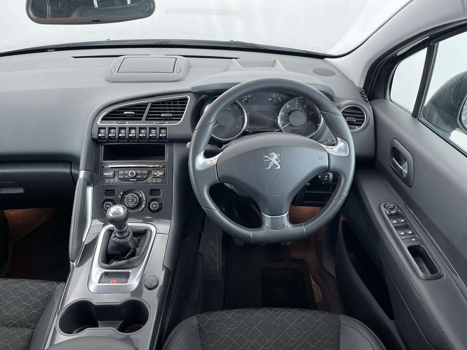 Used Peugeot 3008 2015 for sale - 76709125: Photo 35