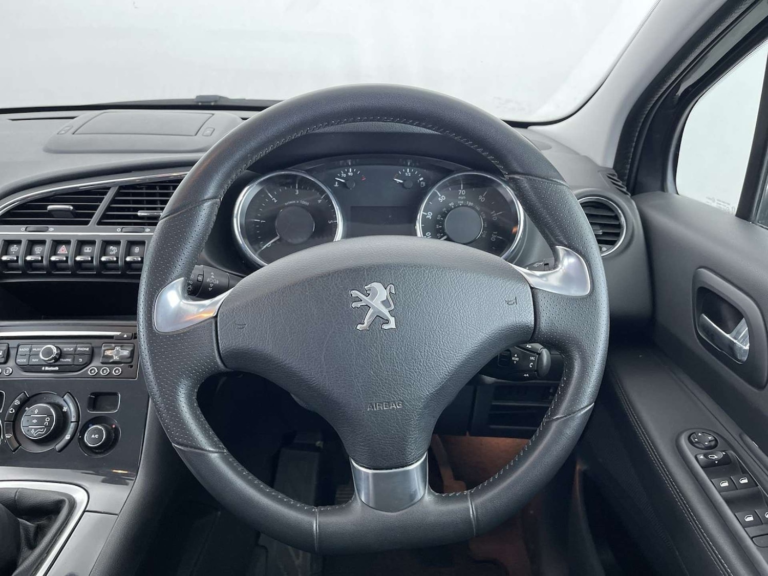 Used Peugeot 3008 2015 for sale - 76709125: Photo 36