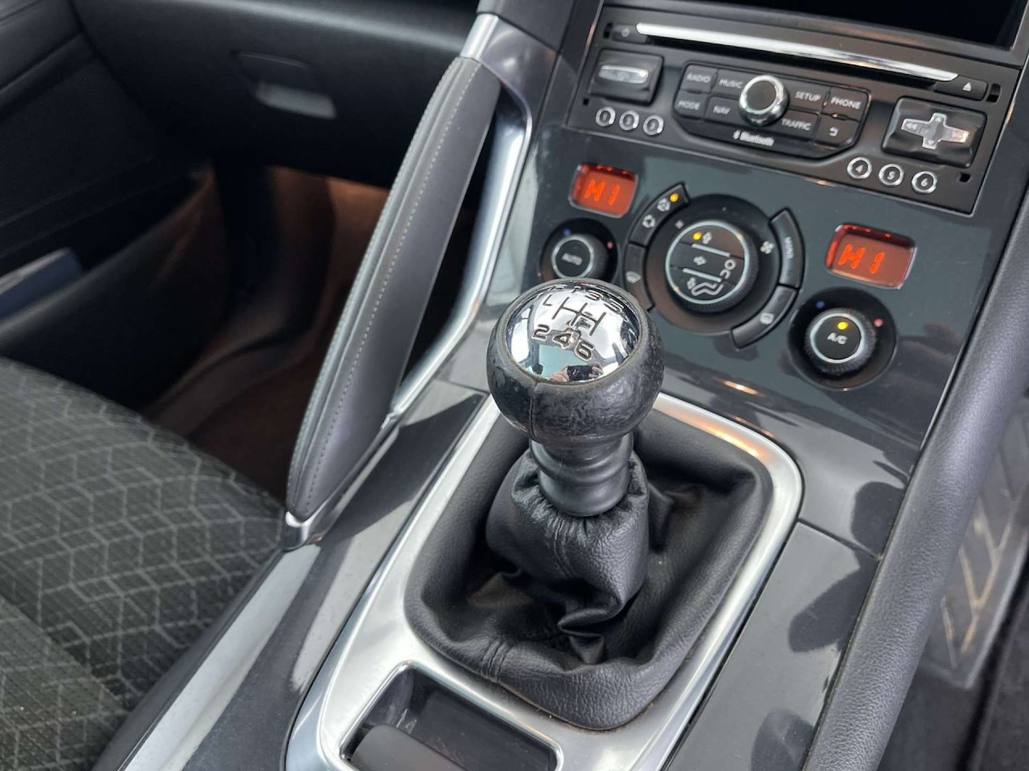 Used Peugeot 3008 2015 for sale - 76709125: Photo 45