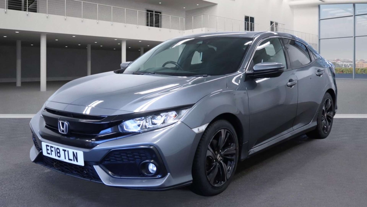 Used Honda Civic 2018 for sale - 77276730: Photo 2