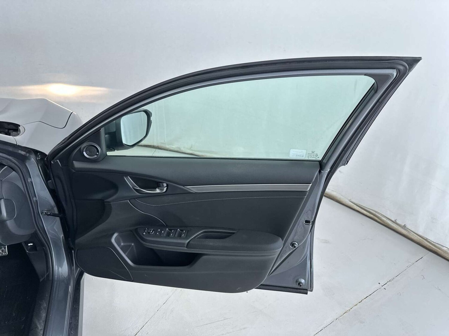 Used Honda Civic 2018 for sale - 77276730: Photo 29