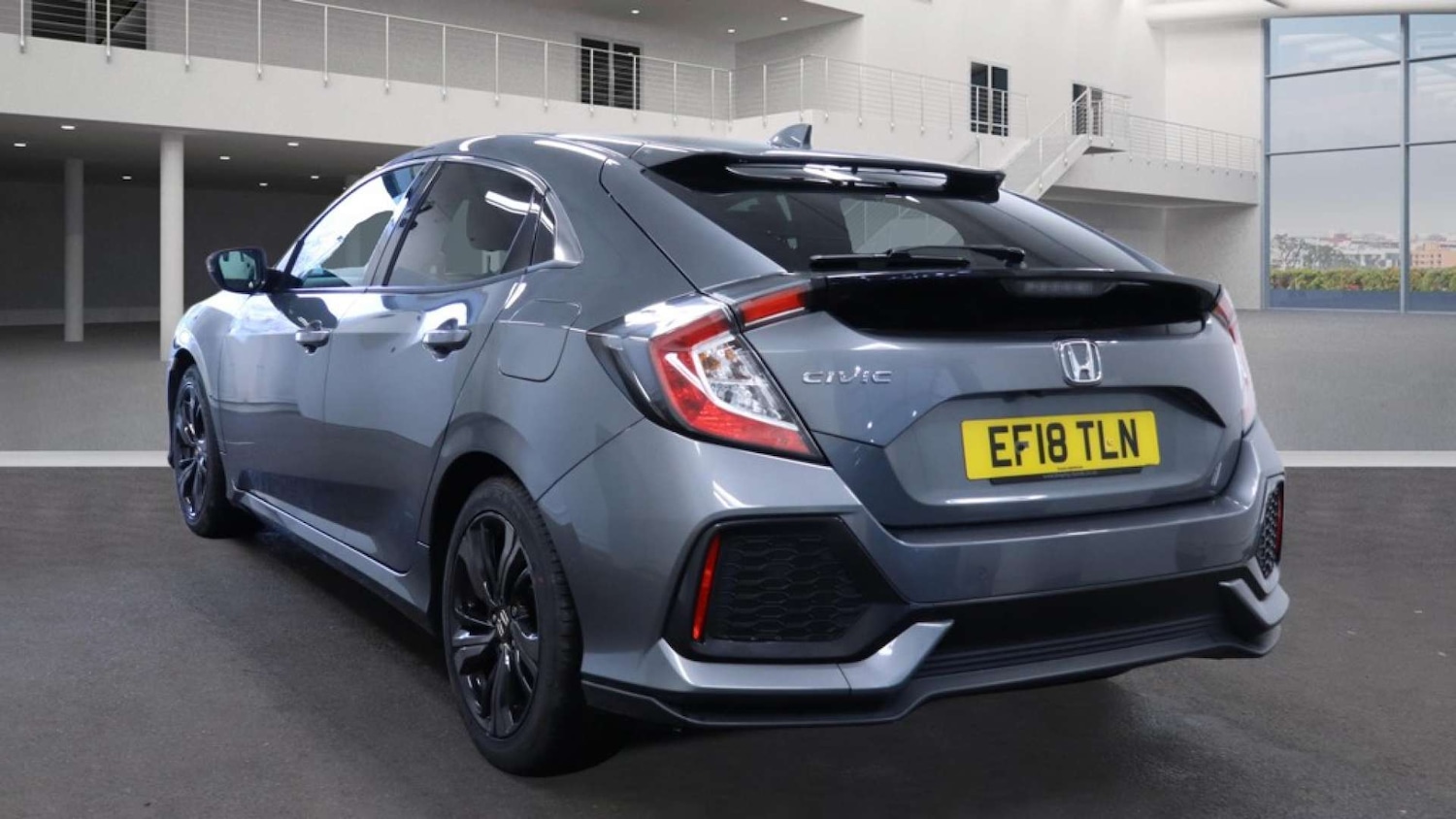 Used Honda Civic 2018 for sale - 77276730: Photo 3