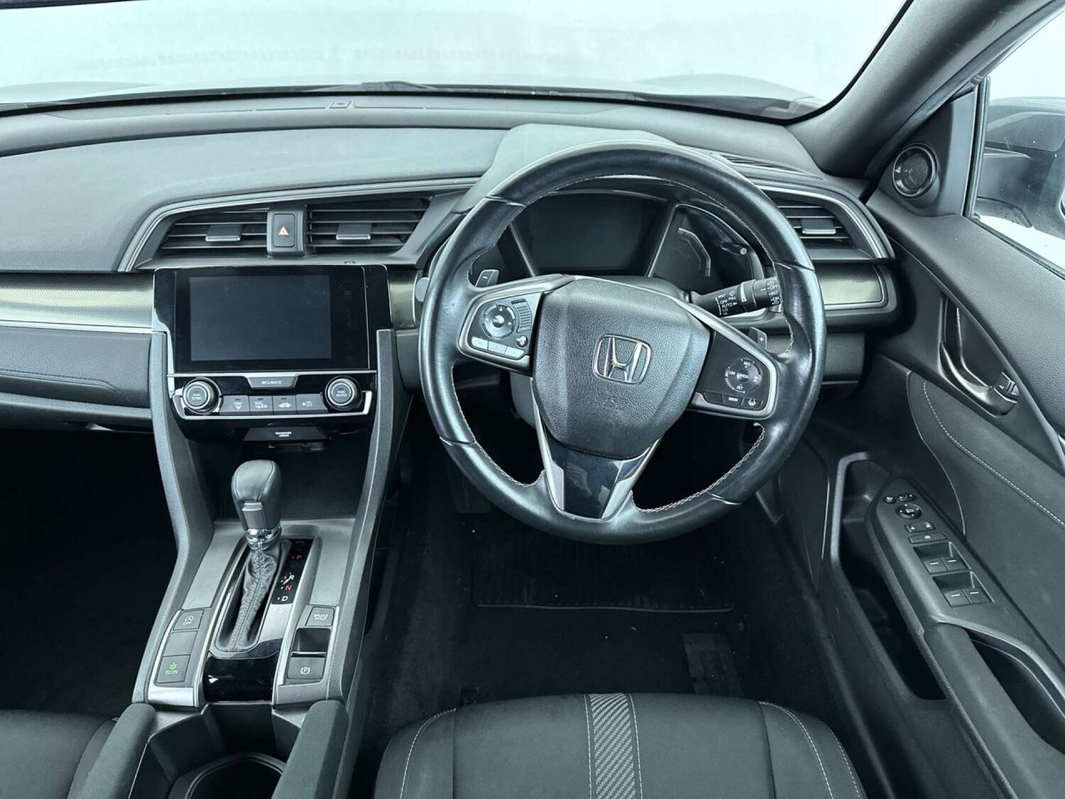 Used Honda Civic 2018 for sale - 77276730: Photo 35