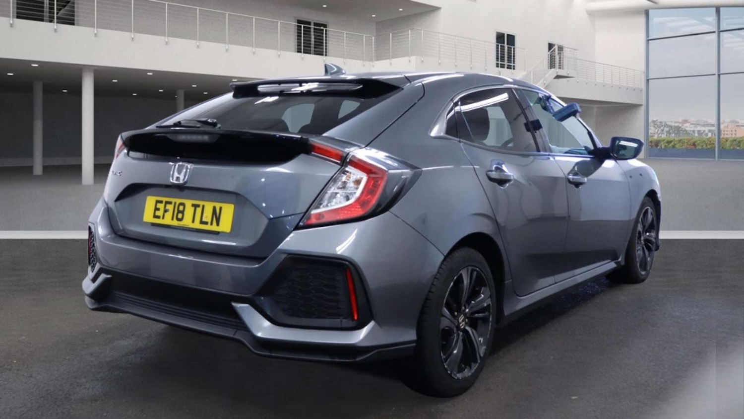 Used Honda Civic 2018 for sale - 77276730: Photo 4