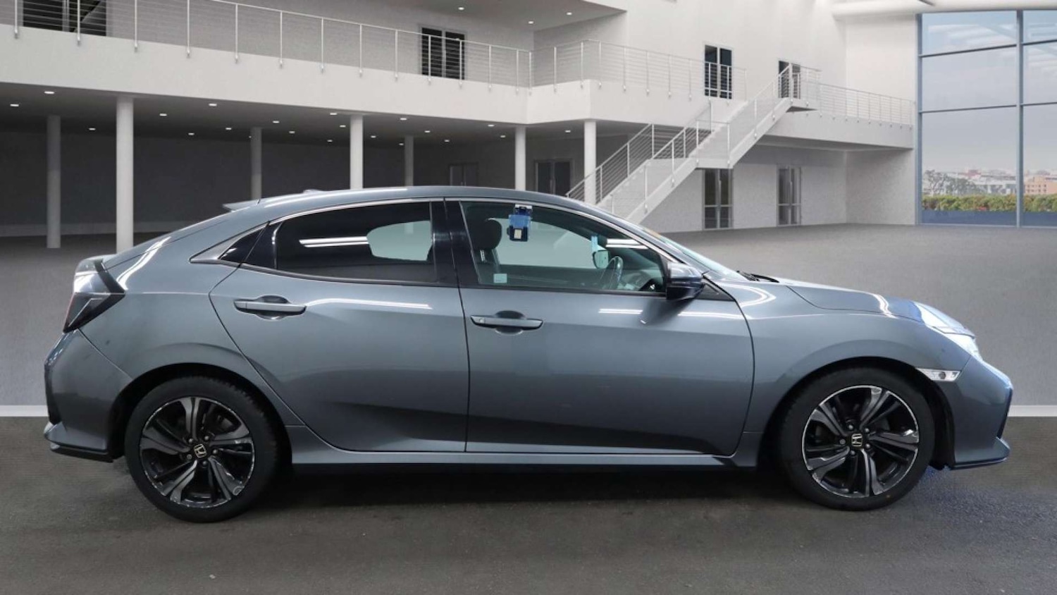 Used Honda Civic 2018 for sale - 77276730: Photo 5