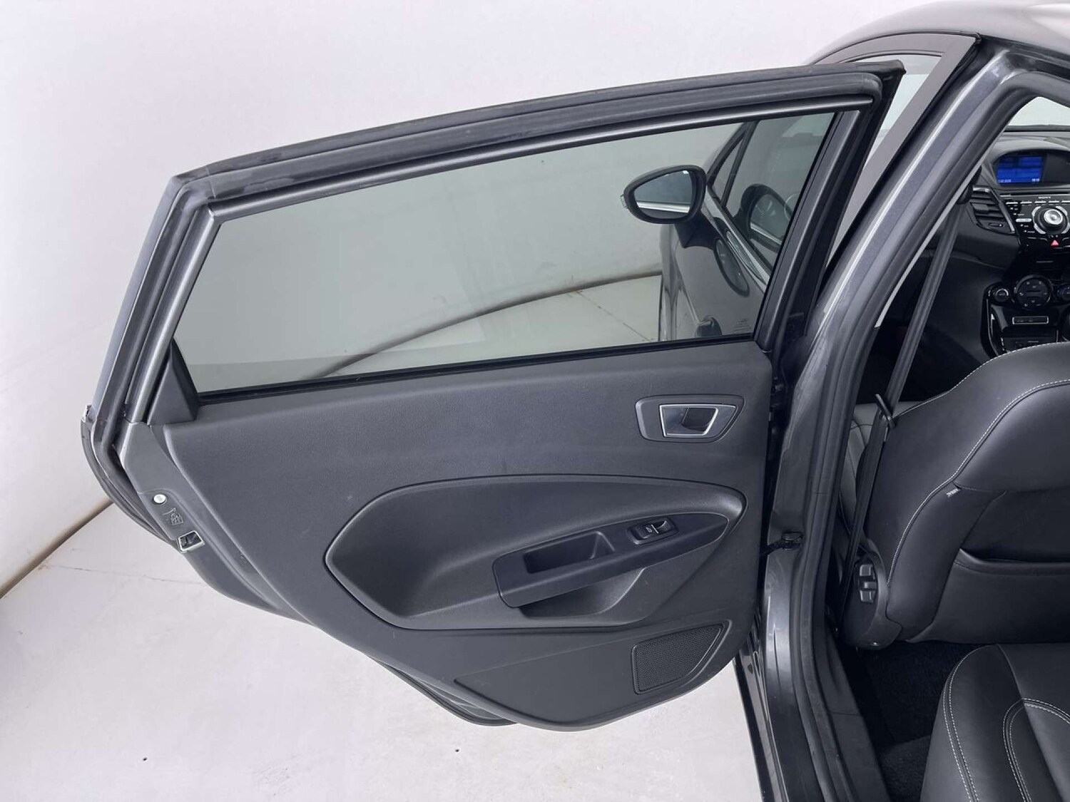 Used Ford Fiesta 2017 for sale - 78111261: Photo 28