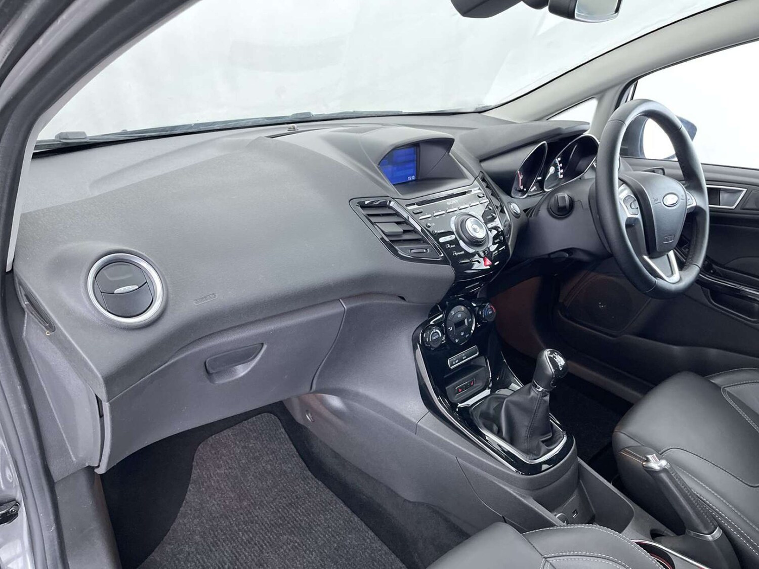 Used Ford Fiesta 2017 for sale - 78111261: Photo 32