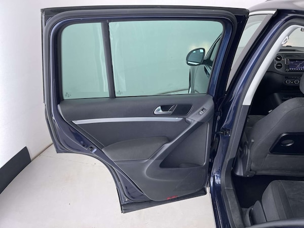 Used Volkswagen Tiguan 2016 for sale - 76127570: Photo 28