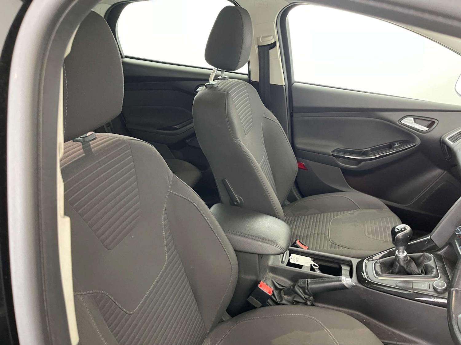 Used Ford Focus 2017 for sale - 76182690: Photo 9