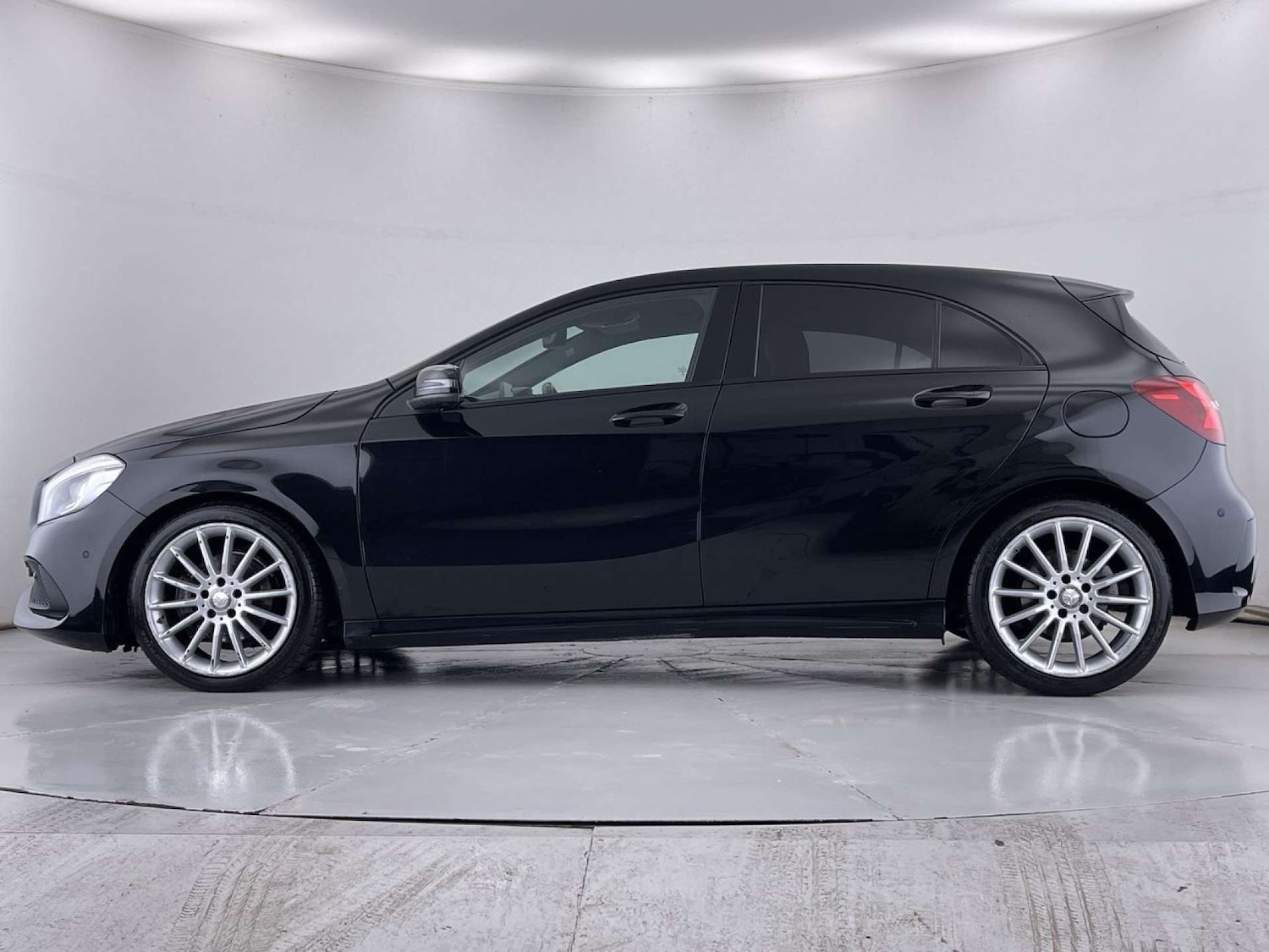 Used Mercedes-Benz A-Class 2016 for sale - 76961775: Photo 16