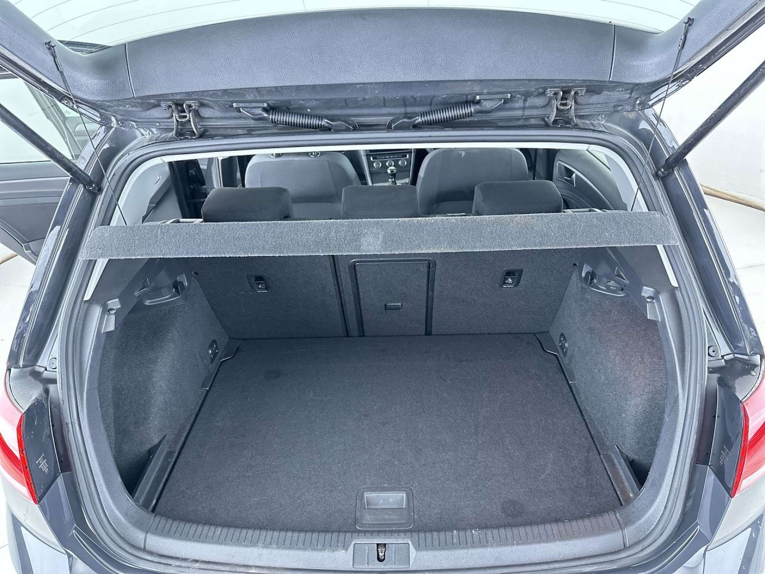 Used Volkswagen Golf 2017 for sale - 77542717: Photo 10