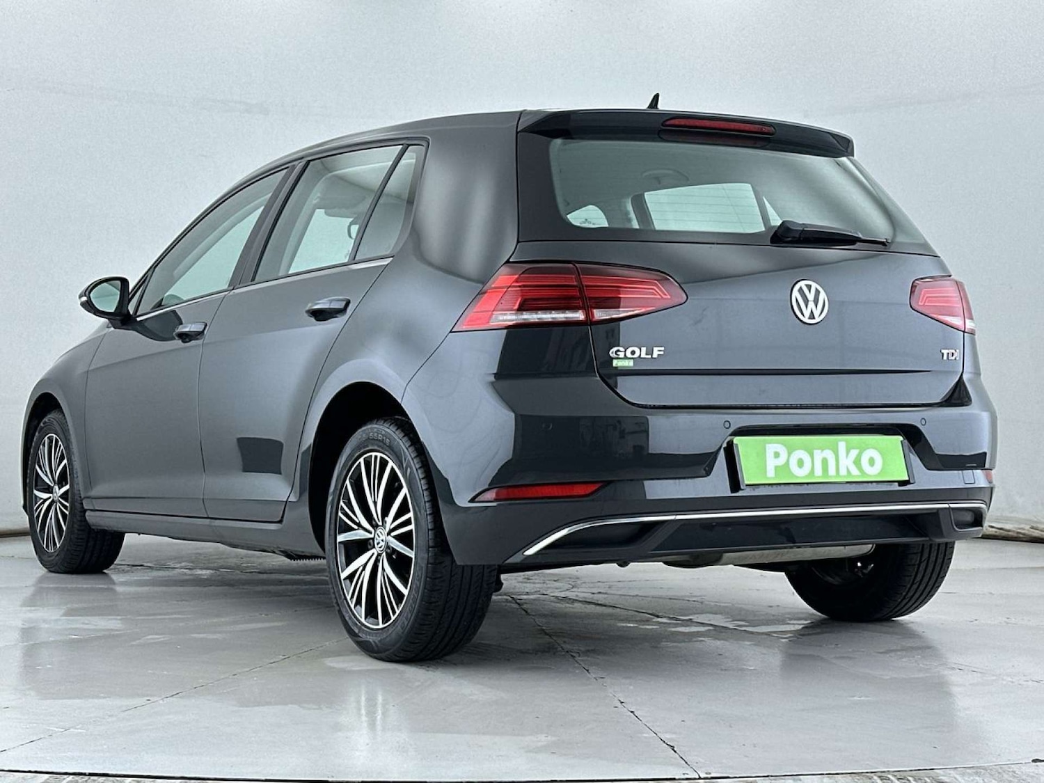 Used Volkswagen Golf 2017 for sale - 77542717: Photo 3