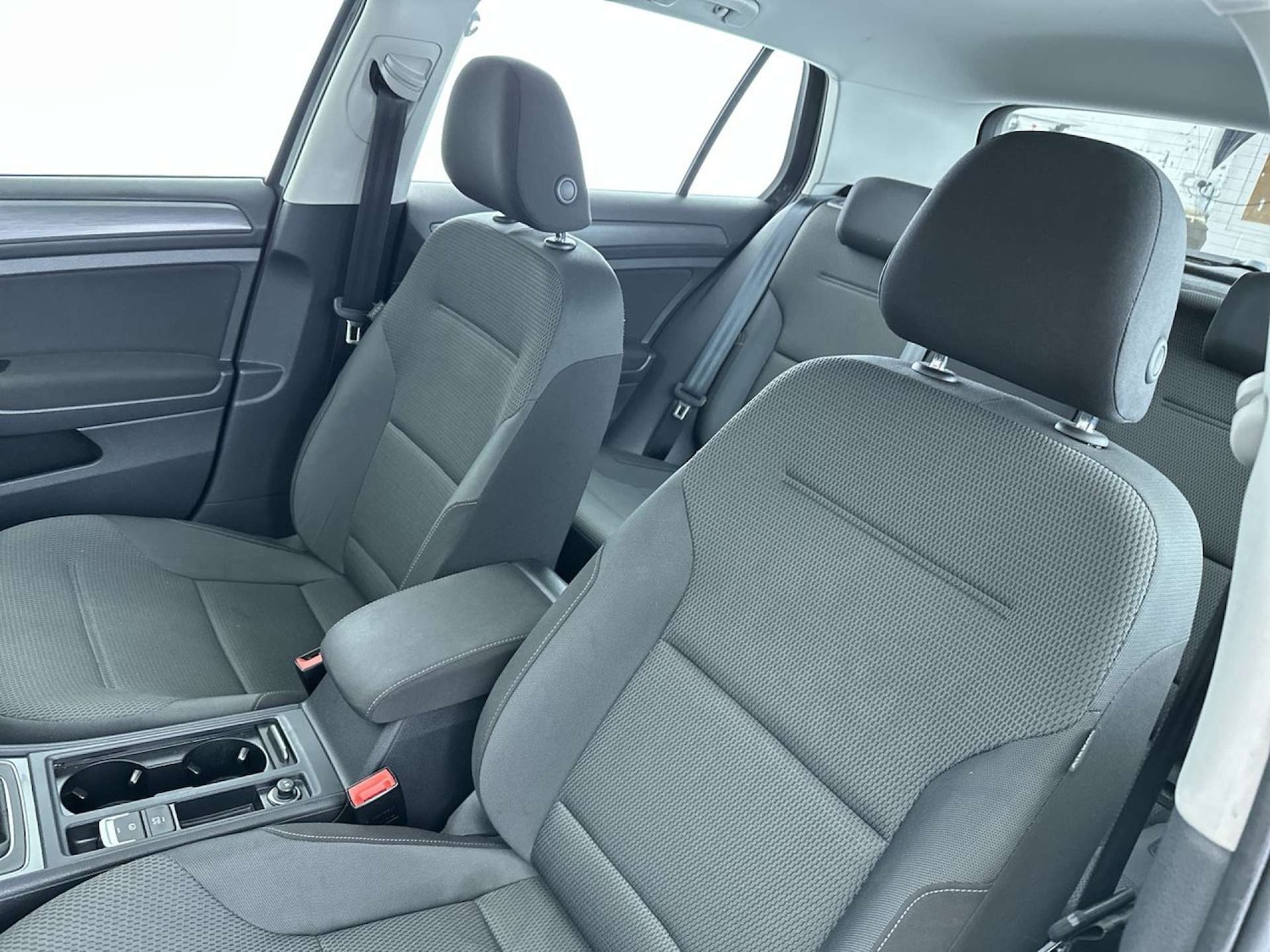 Used Volkswagen Golf 2017 for sale - 77542717: Photo 31