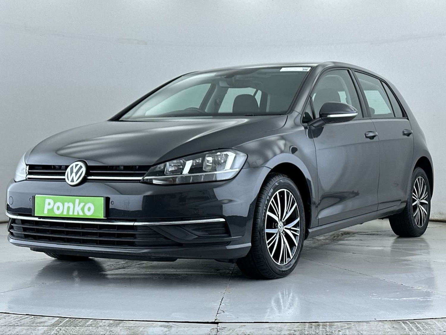 Used Volkswagen Golf 2017 for sale - 77542717: Photo 4