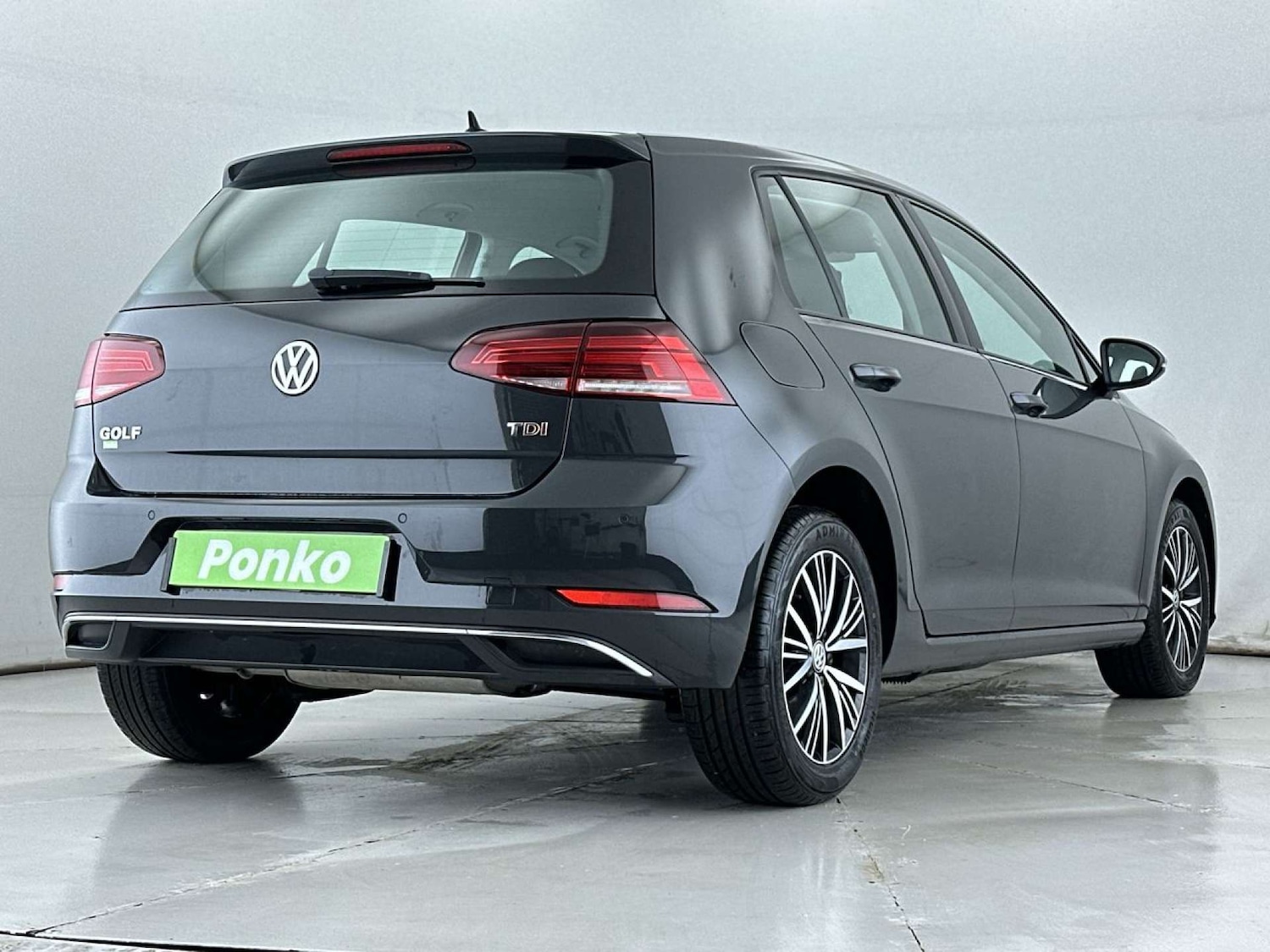 Used Volkswagen Golf 2017 for sale - 77542717: Photo 5