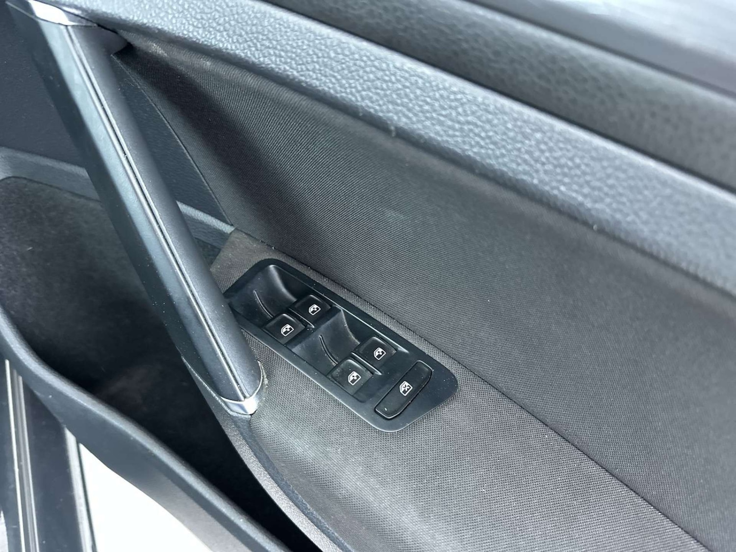 Used Volkswagen Golf 2017 for sale - 77542717: Photo 51