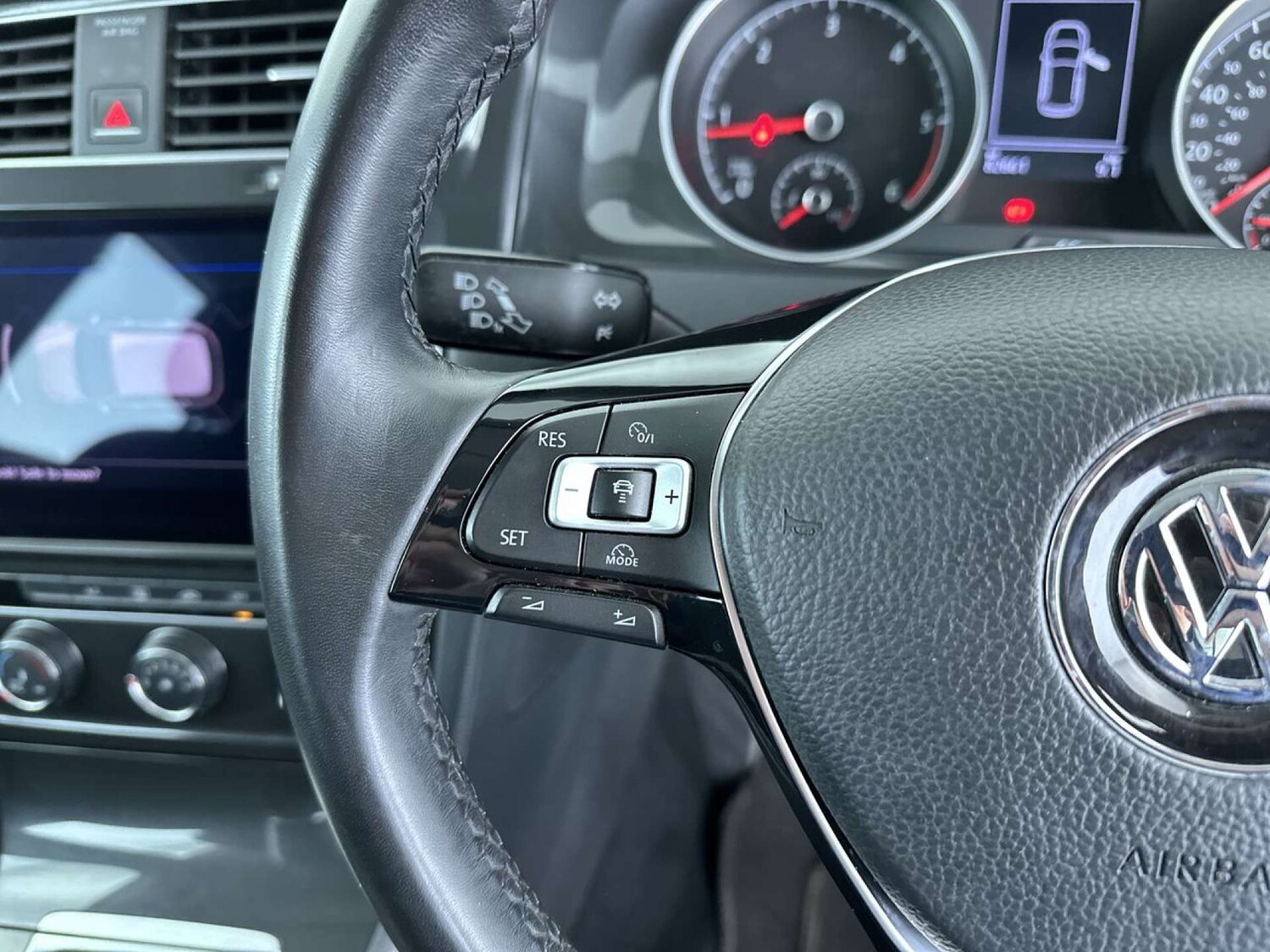 Used Volkswagen Golf 2017 for sale - 77542717: Photo 52