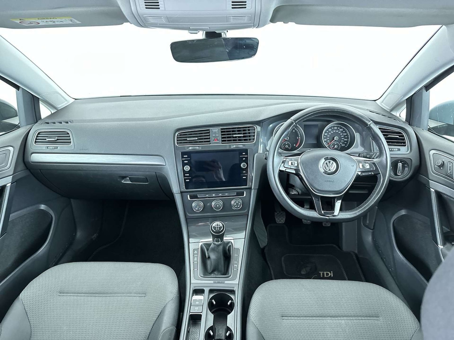 Used Volkswagen Golf 2017 for sale - 77542717: Photo 8